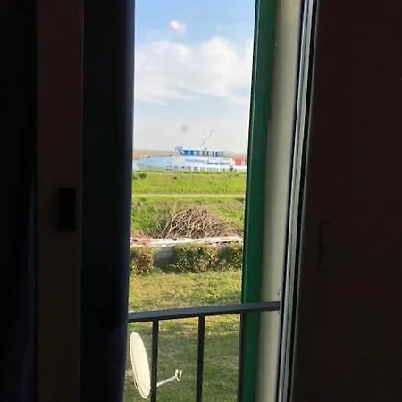 La Cueva Del Faro Inn *